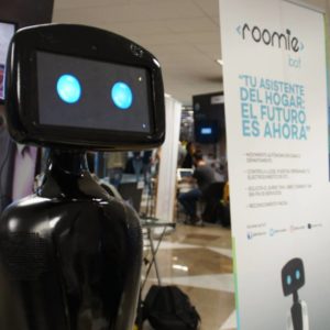 Roomie Bot, un ayudante de casa algo particular ¡Increíble!