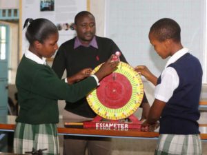 Cortesía de: https://www.standardmedia.co.ke/article/2001283429/village-day-school-beats-giants-at-global-science-fair